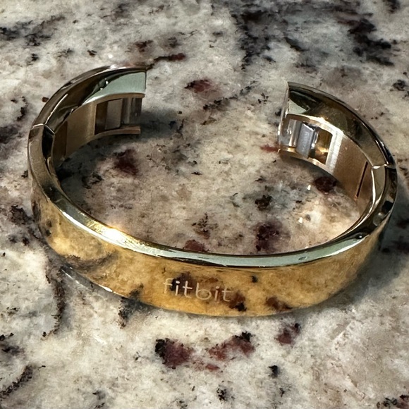 Brand New Fitbit Alta Gold Metal Accessory Bracelet Size S/P Small/ Petite - Picture 10 of 15